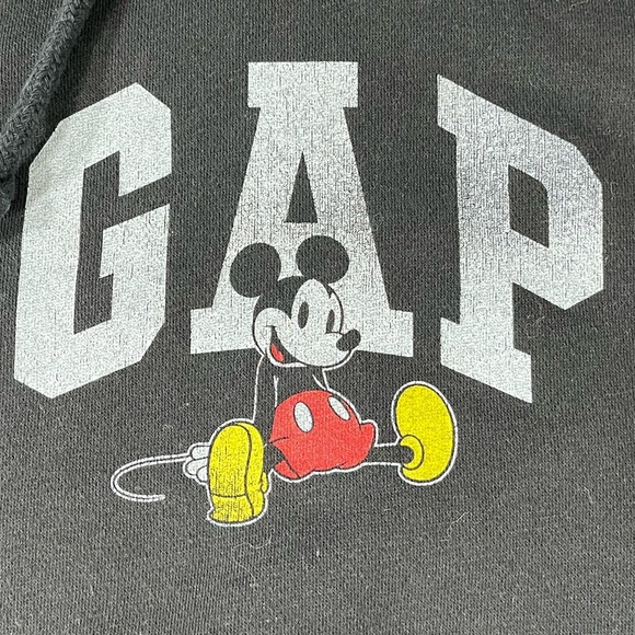 GAP Black Men's Sweater with Graphic Design-🔥 Vintage GAP x Disney Hoodie – Mens - Picture 2 of 5
